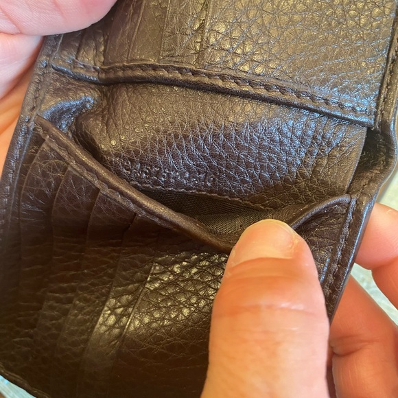 🎉SOLD🎉 Gucci Wallet - Picture 6 of 8